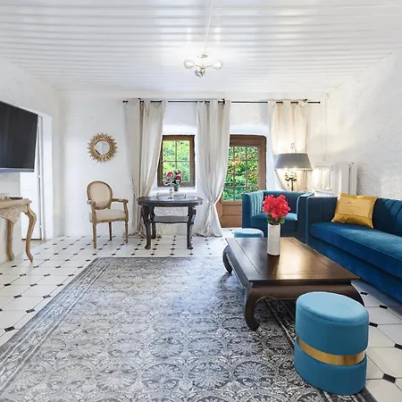 Chateau Du Chatelard | 2 Persons Montreux