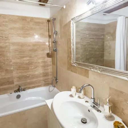 Appartement Château Du Châtelard | 2 Persons *