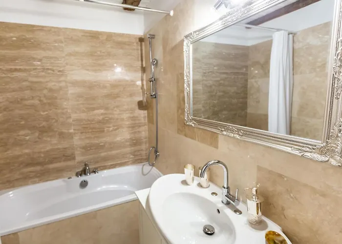 Apartment Chateau Du Chatelard | 2 Persons *